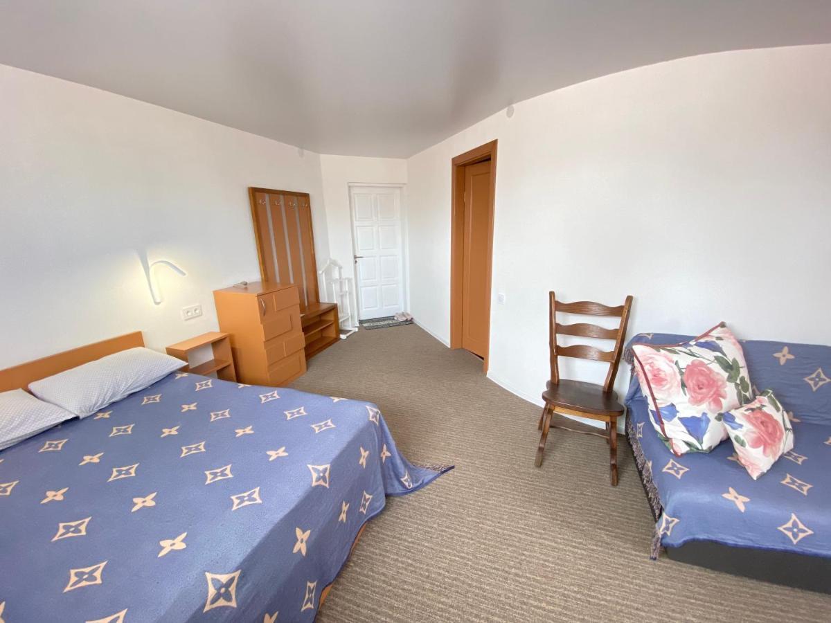 Саквояж Вокзал Bed and Breakfast Lviv Buitenkant foto