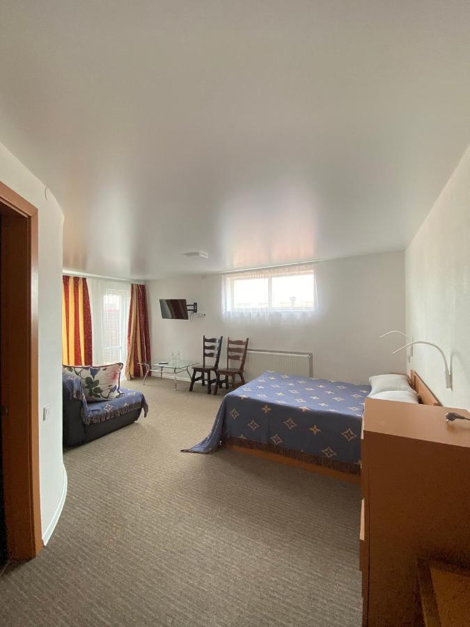 Саквояж Вокзал Bed and Breakfast Lviv Buitenkant foto