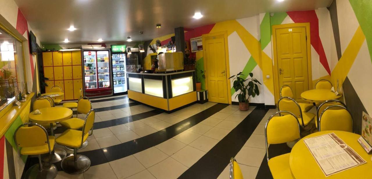 Саквояж Вокзал Bed and Breakfast Lviv Buitenkant foto